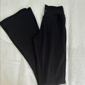 Ptula Flare Legging Black